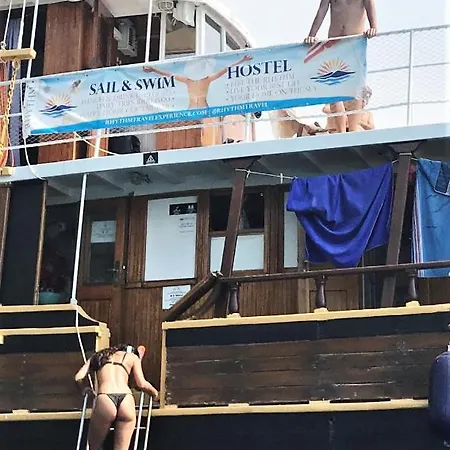 Rhythm Floating - Ботель 3*