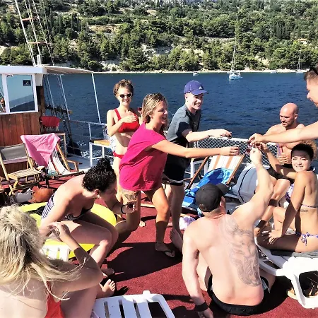 Båthotell Rhythm Floating -