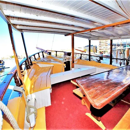 Båthotell Rhythm Floating -