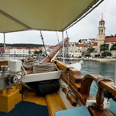 Rhythm Floating - Båthotell Zadar