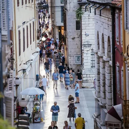 Ботель Rhythm Floating - 3*