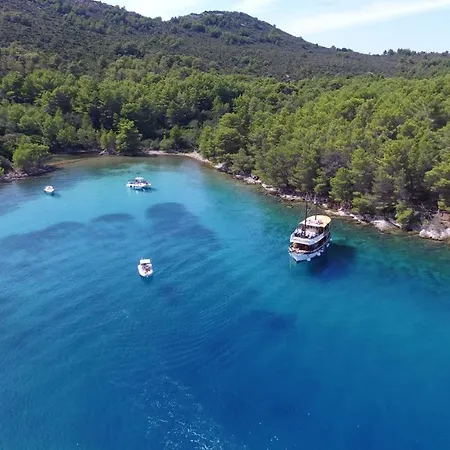 Ботель Rhythm Floating - Задар