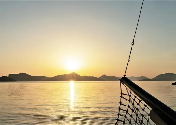 Rhythm Floating - Bateau-hôtel